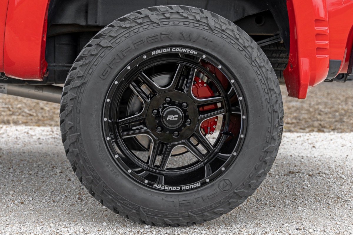 Chevrolet Tahoe Wheel - Rough Country - 92 Series, Machined One-Piece, 6 Double-Spoke, Milled Accents - Gloss Black - '07-'20
